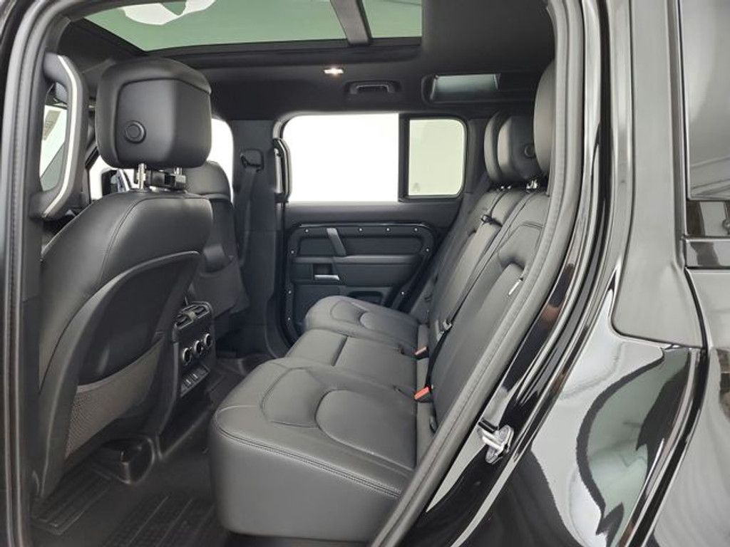 2026 LAND ROVER Defender - photo 25