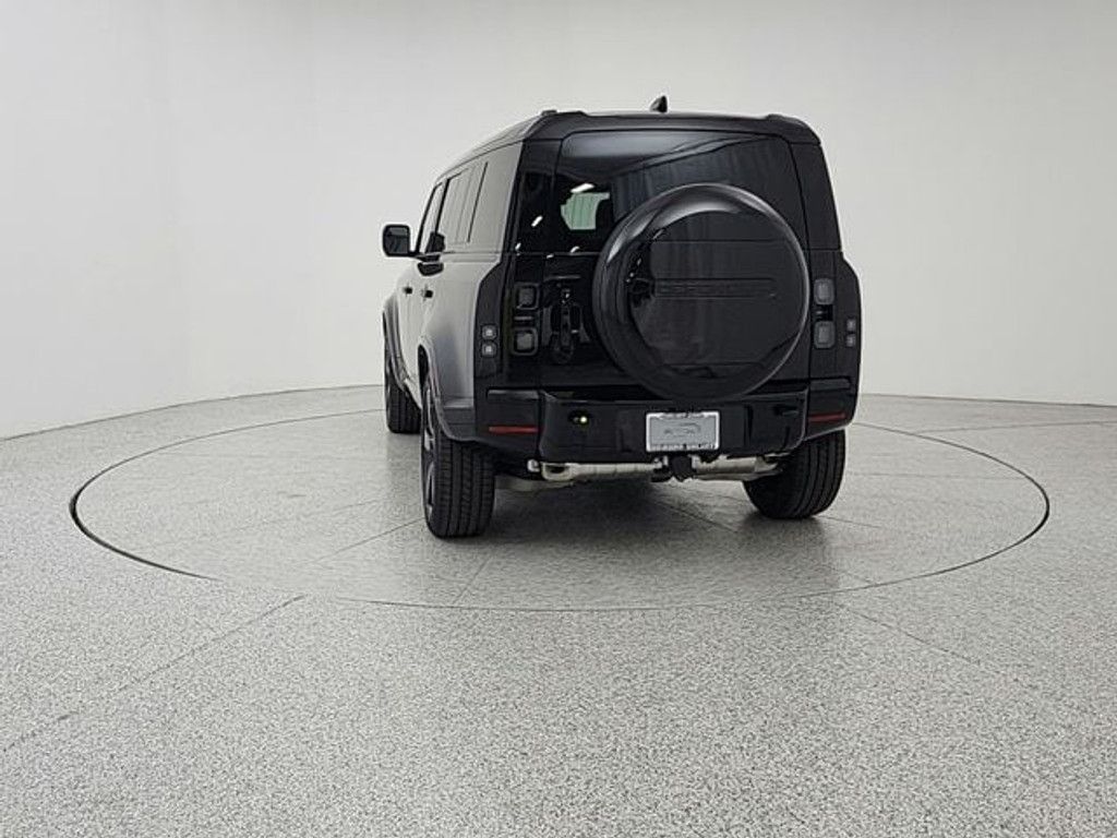 2026 LAND ROVER Defender - photo 7