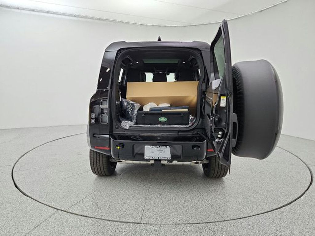2026 LAND ROVER Defender - photo 16