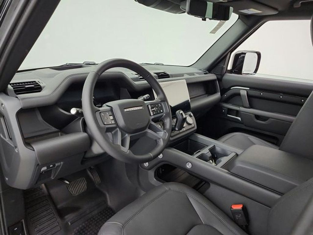 2026 LAND ROVER Defender - photo 17
