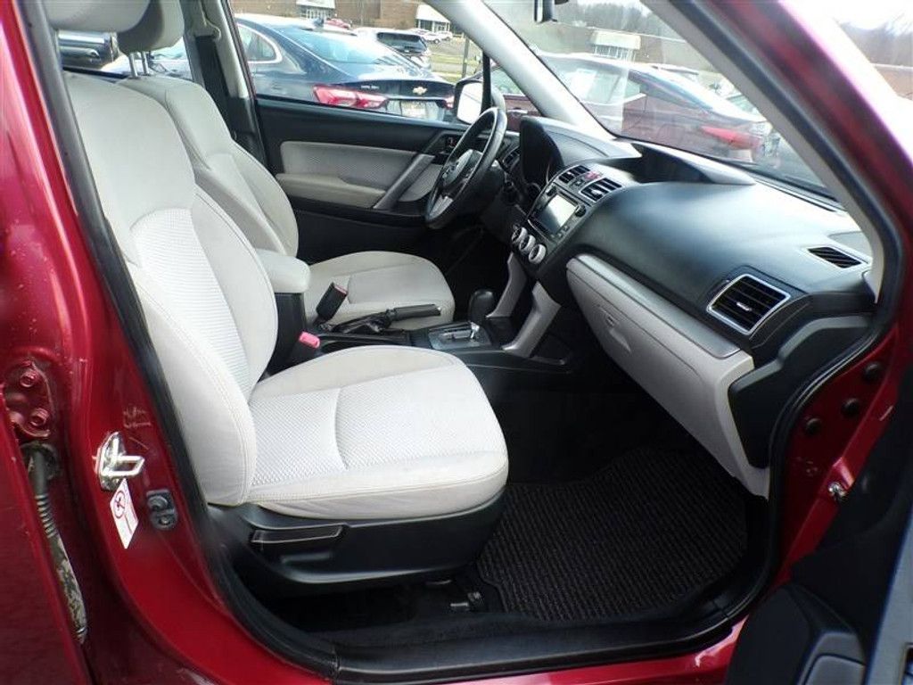 2017 SUBARU Forester - photo 12