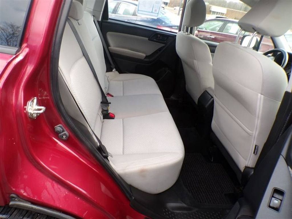 2017 SUBARU Forester - photo 13