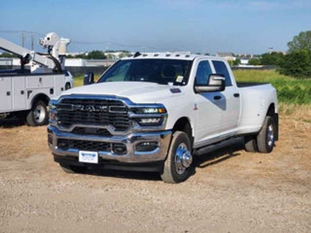 2026 RAM 3500 - photo 3
