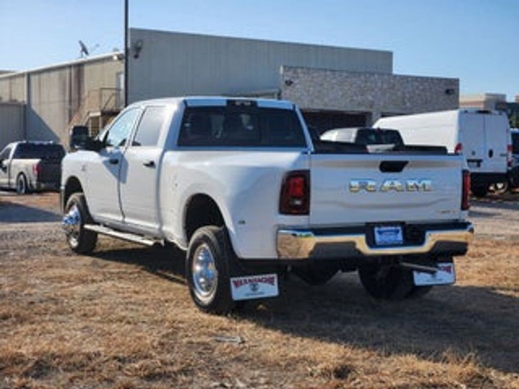 2026 RAM 3500 - photo 4