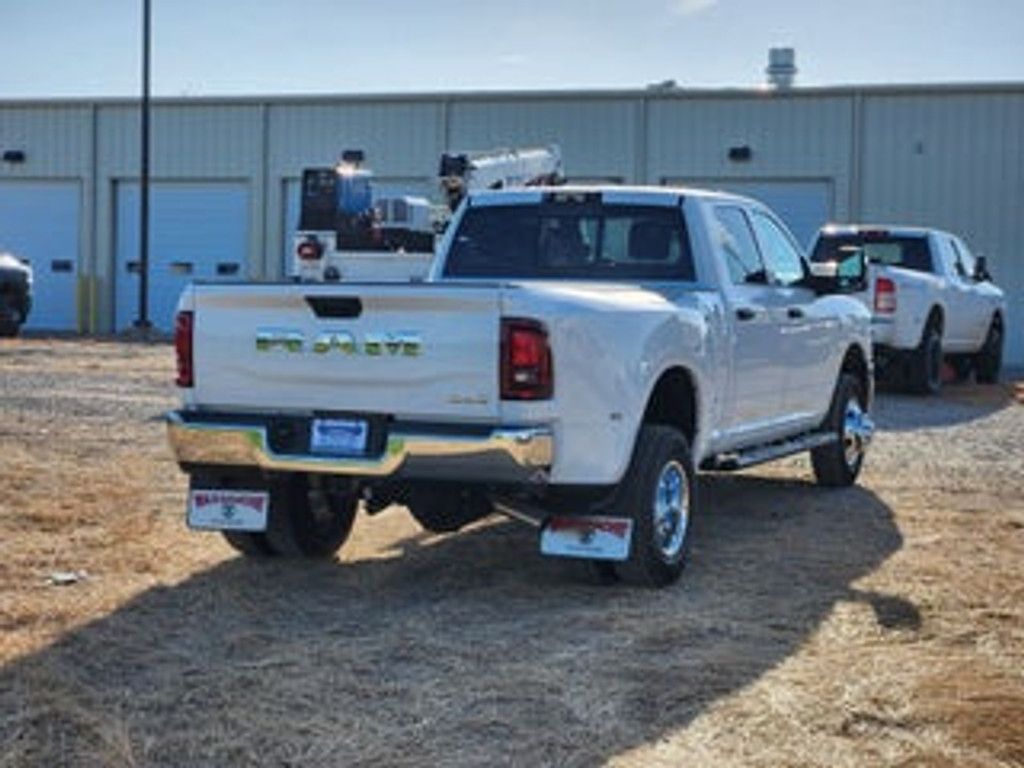 2026 RAM 3500 - photo 6