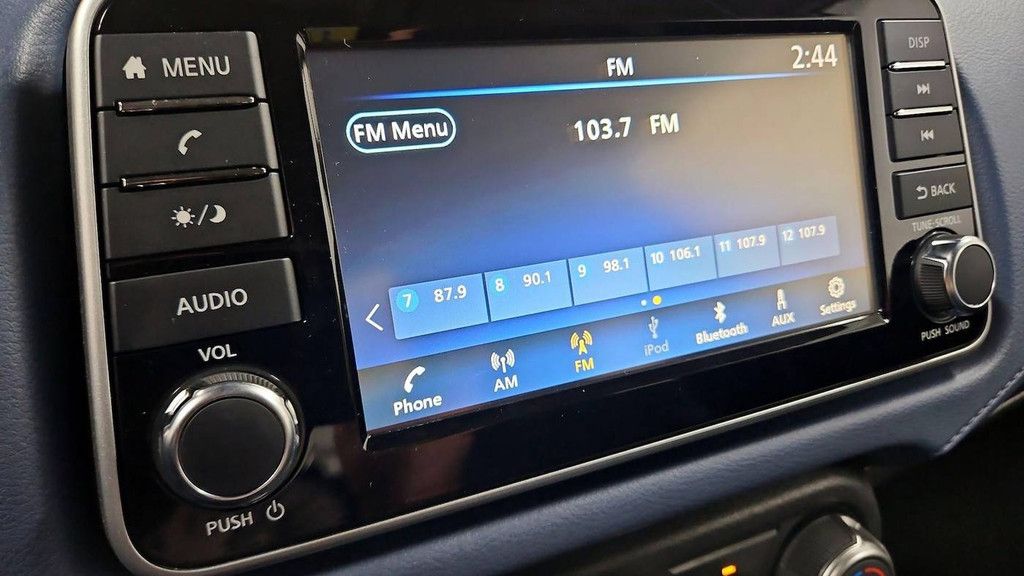 2025 NISSAN Versa - photo 29