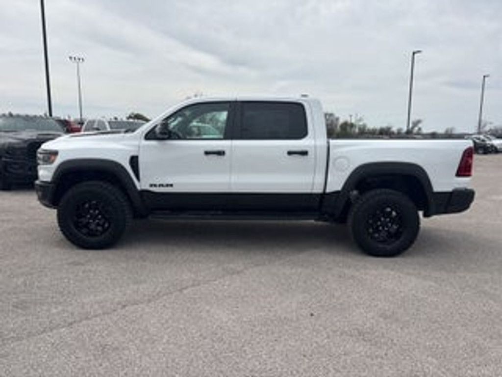 2026 RAM 1500 - photo 2