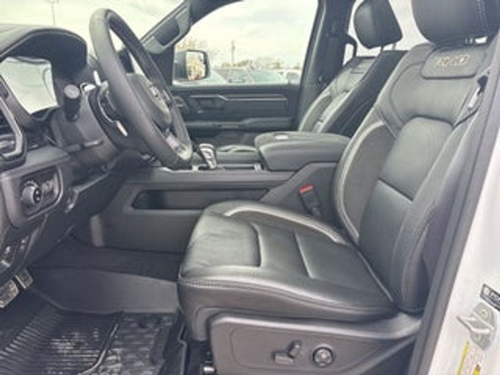 2026 RAM 1500 - photo 17