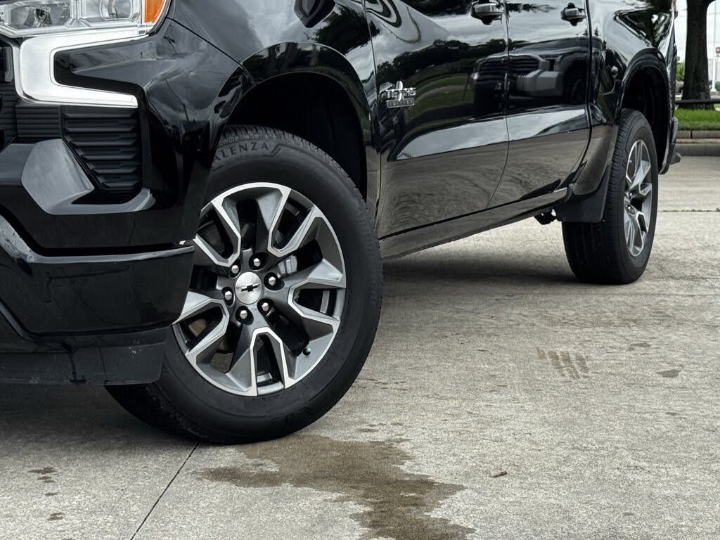 2025 CHEVROLET Silverado - photo 12