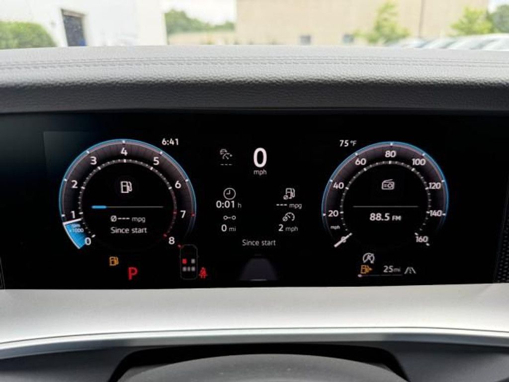 2026 VOLKSWAGEN Tiguan - photo 13