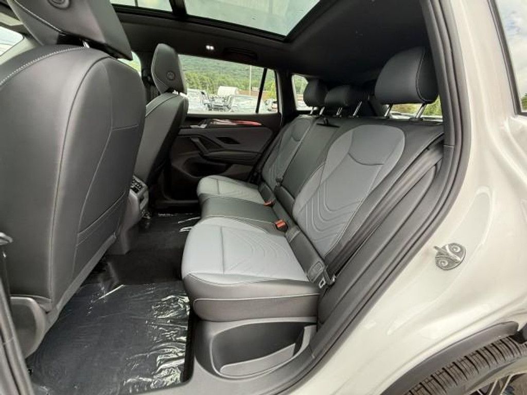 2026 VOLKSWAGEN Tiguan - photo 18