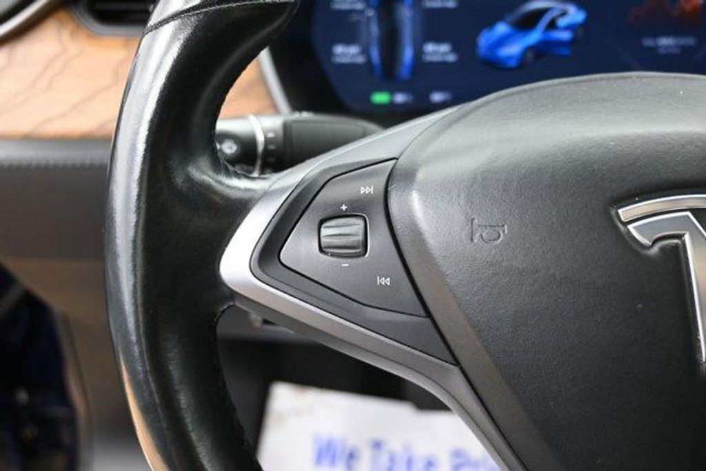 2020 TESLA Model S - photo 18