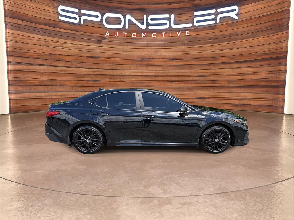 2026 TOYOTA Camry - photo 8