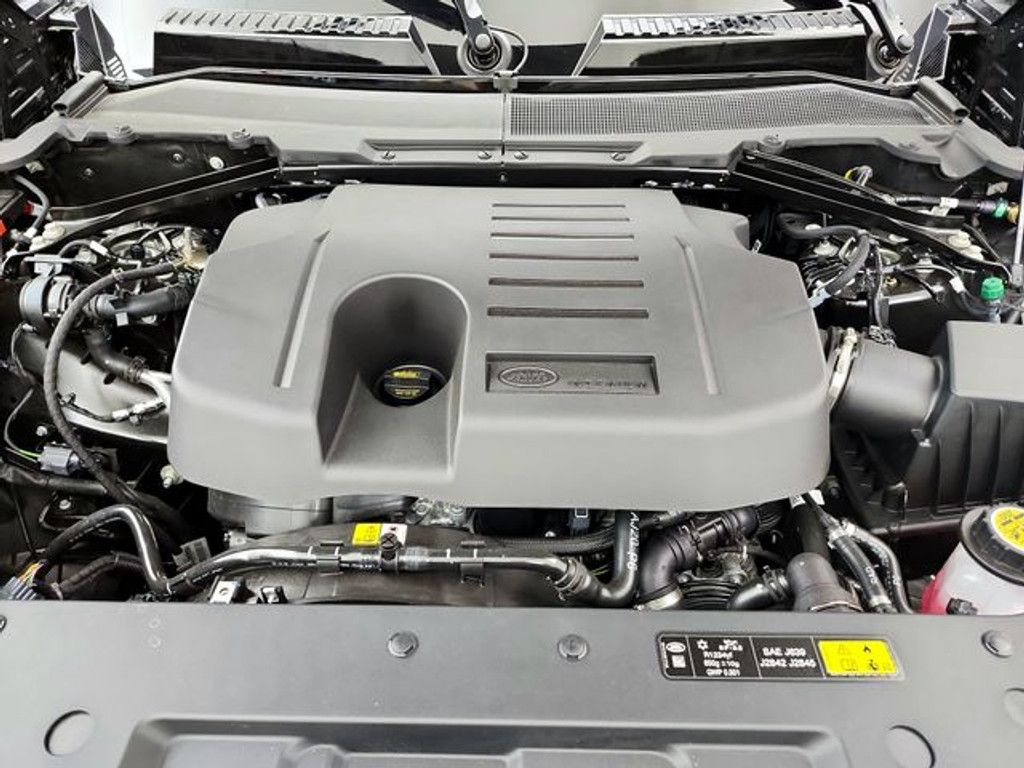 2026 LAND ROVER Defender - main photo