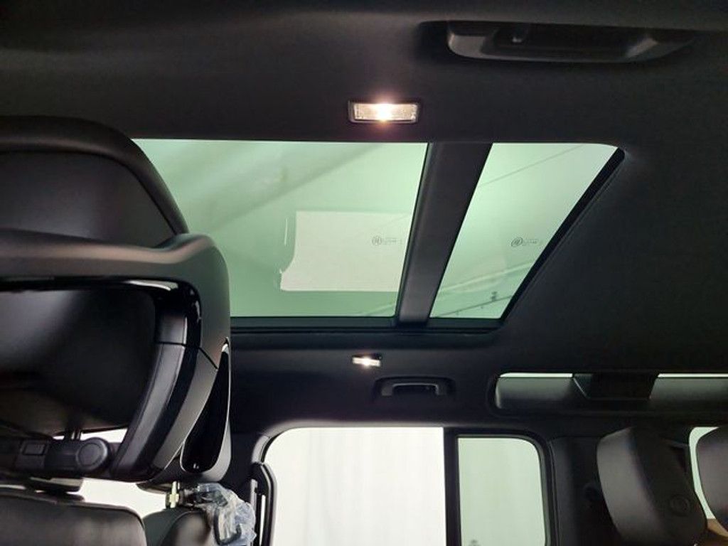 2026 LAND ROVER Defender - photo 19