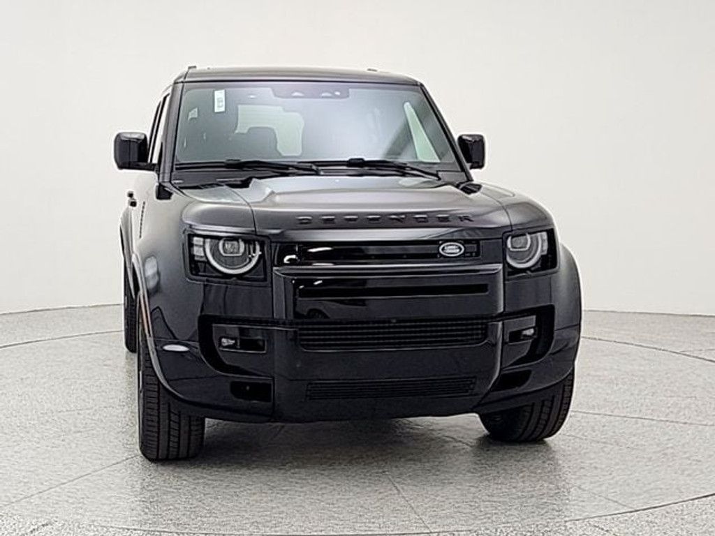2026 LAND ROVER Defender - photo 3
