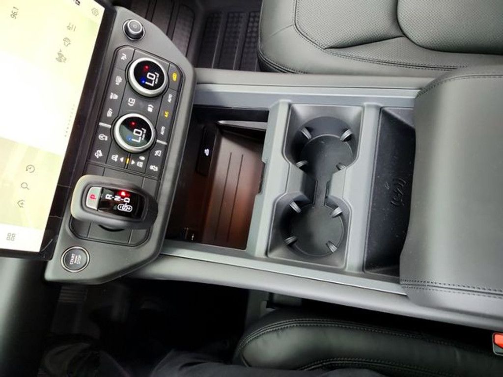 2026 LAND ROVER Defender - photo 23