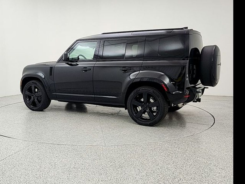 2026 LAND ROVER Defender - photo 8