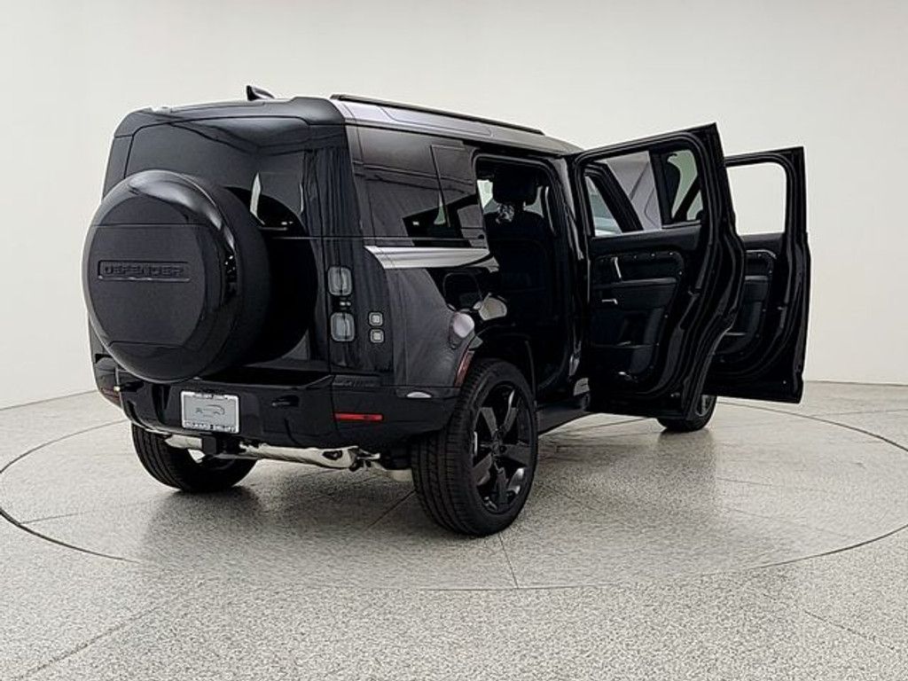 2026 LAND ROVER Defender - photo 12