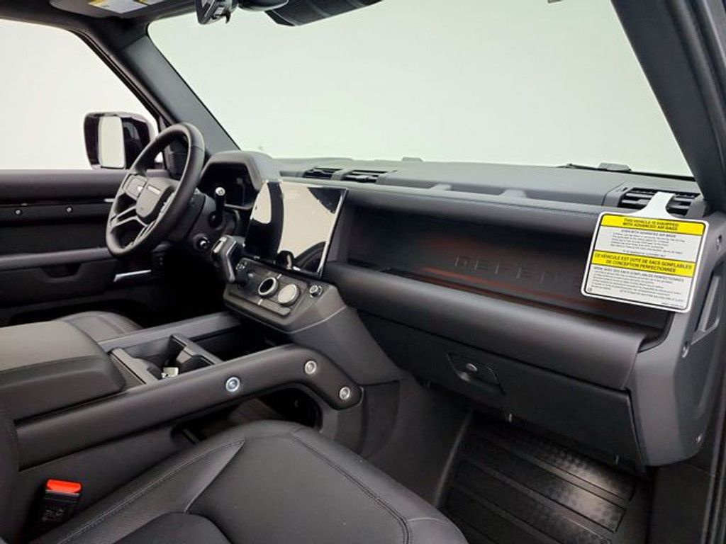 2026 LAND ROVER Defender - photo 14