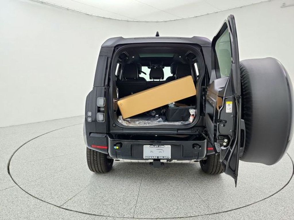 2026 LAND ROVER Defender - photo 16