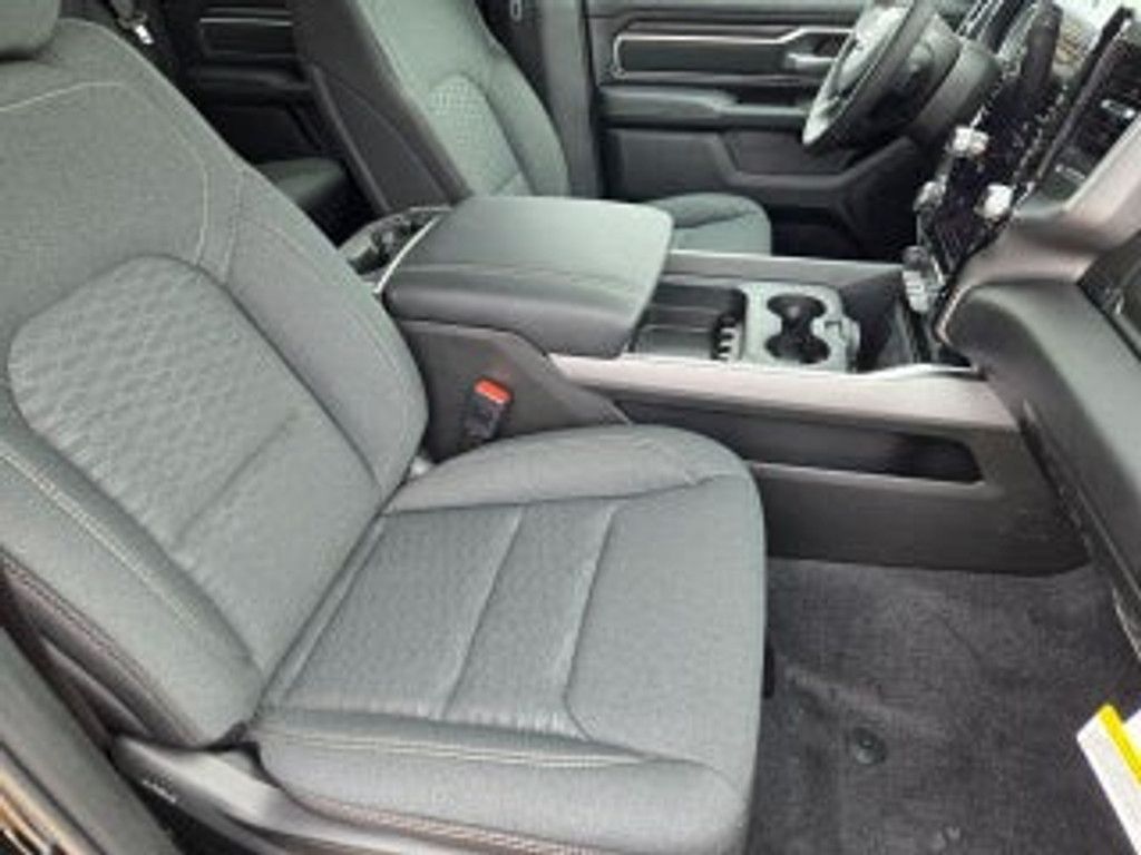 2026 RAM 1500 - photo 12
