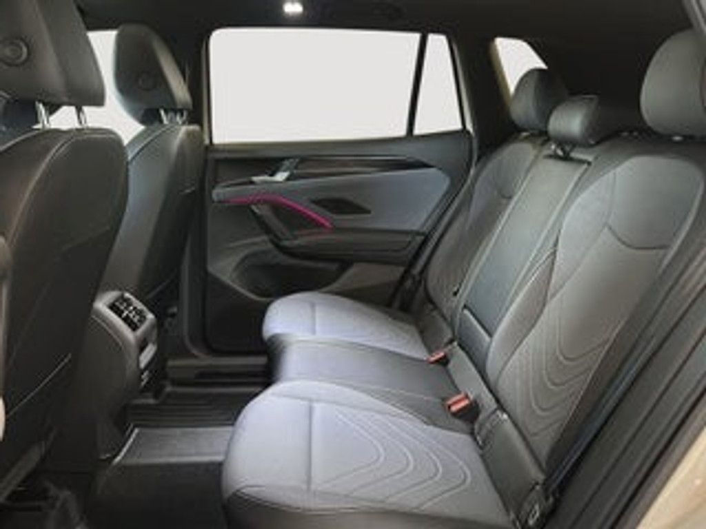 2026 VOLKSWAGEN Tiguan - photo 13