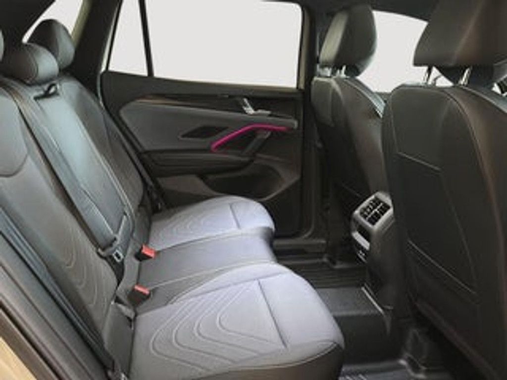 2026 VOLKSWAGEN Tiguan - photo 17