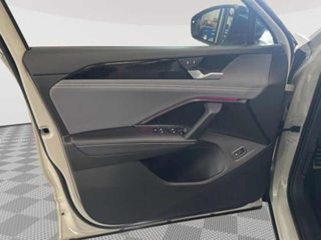 2026 VOLKSWAGEN Tiguan - photo 18