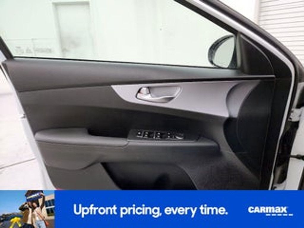 2024 KIA Forte - photo 22