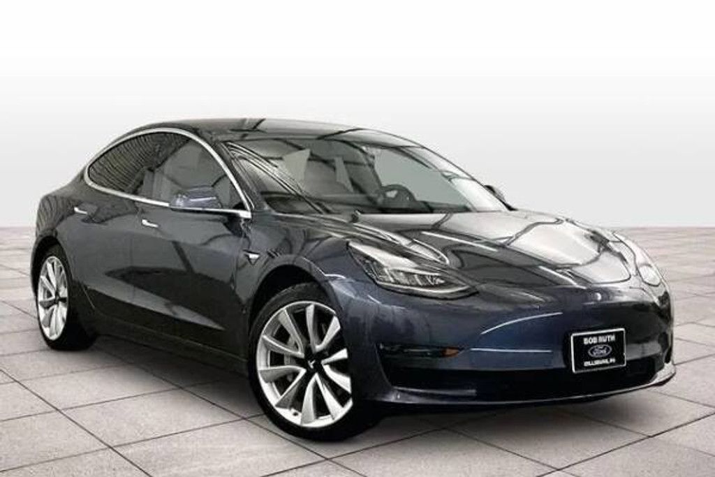 2018 TESLA Model 3 - photo 2