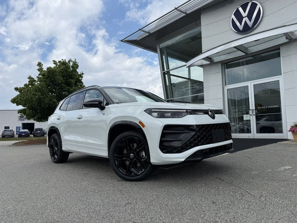 2026 Volkswagen Tiguan 4Motion SE R