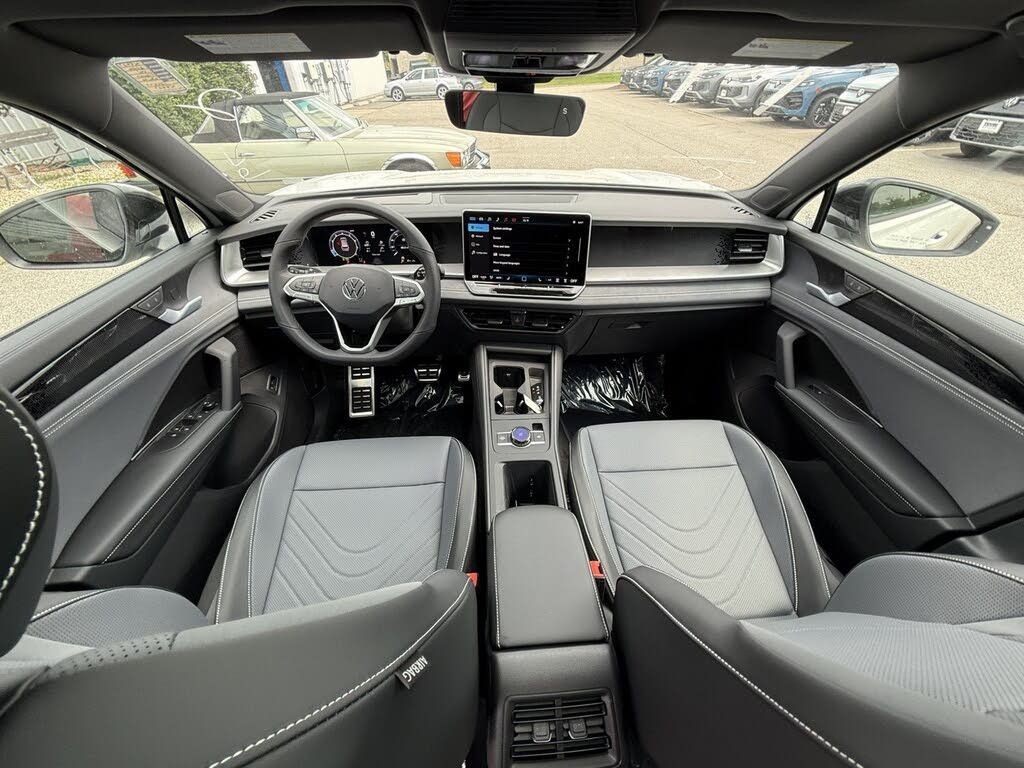 2026 VOLKSWAGEN Tiguan - photo 9