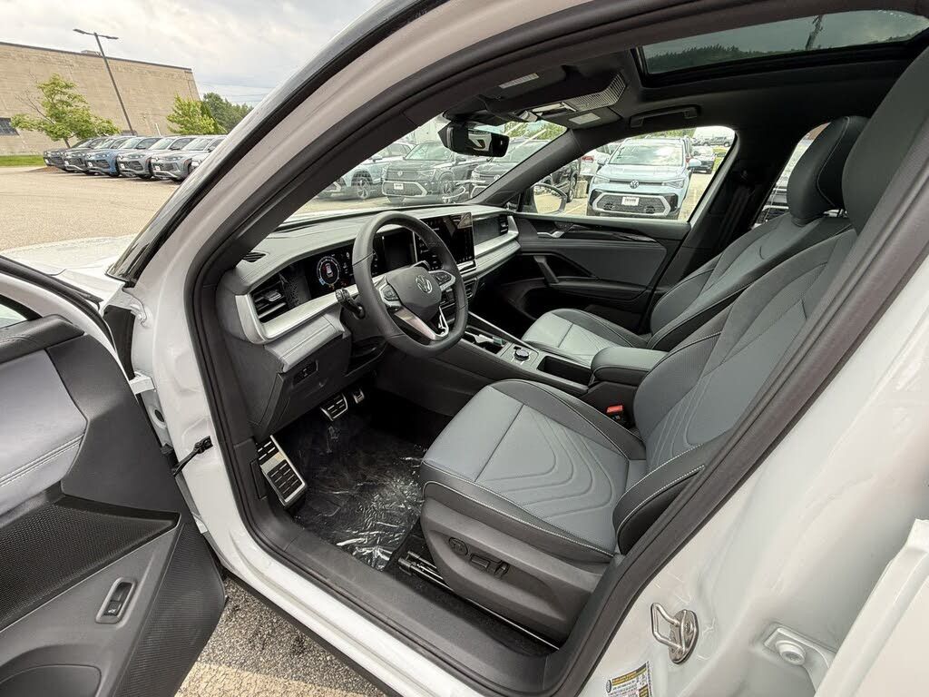 2026 VOLKSWAGEN Tiguan - photo 10