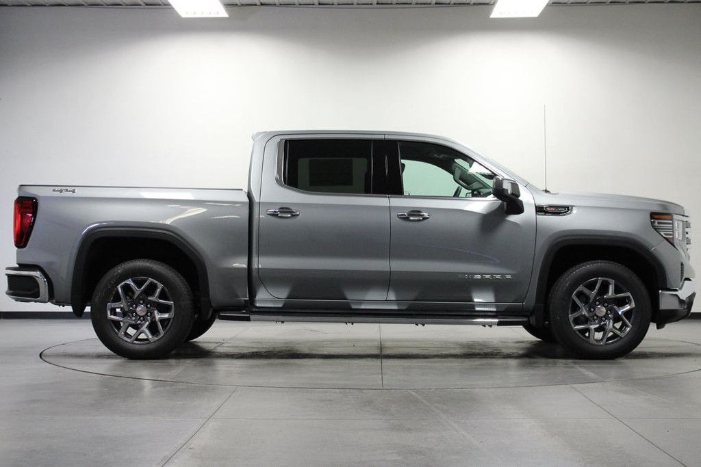2026 GMC Sierra SLT