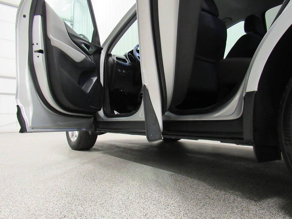 2021 CHEVROLET Equinox - photo 15