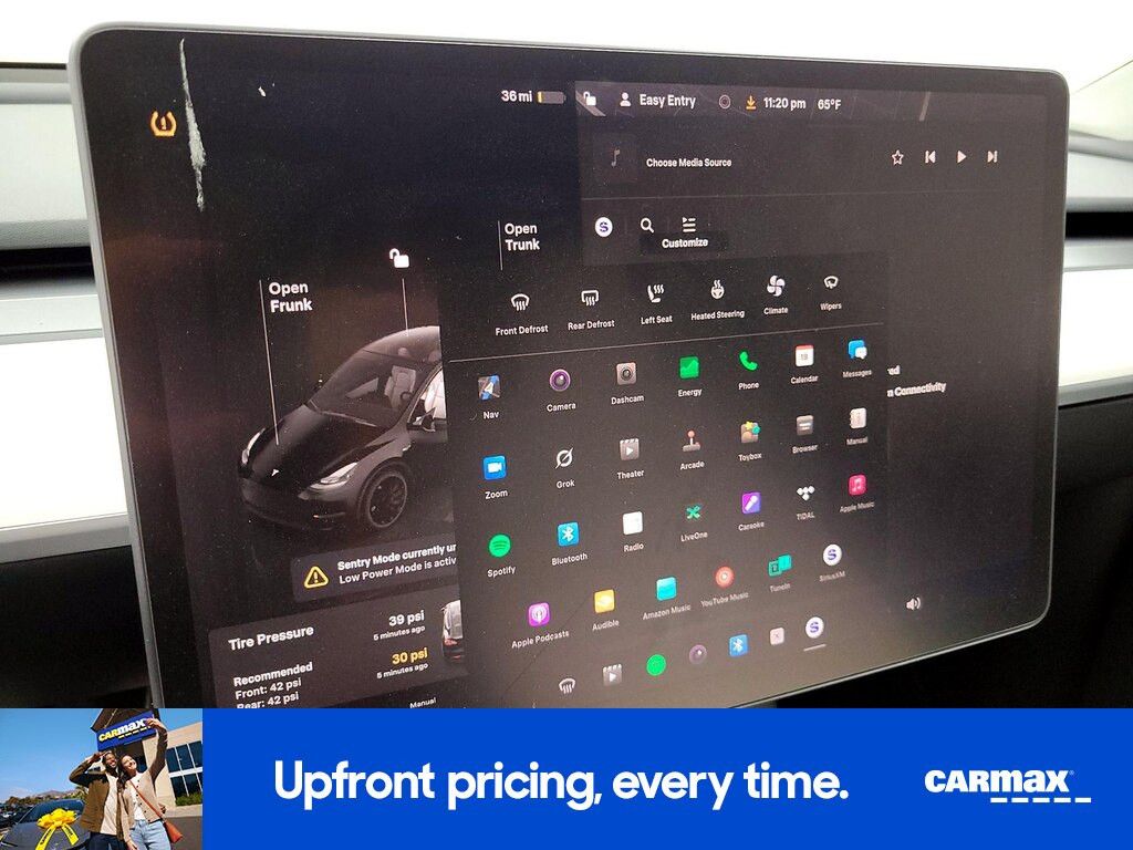 2023 TESLA Model Y - photo 17