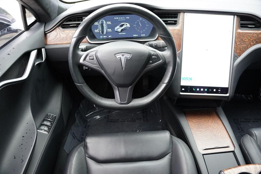 2020 TESLA Model S - photo 20