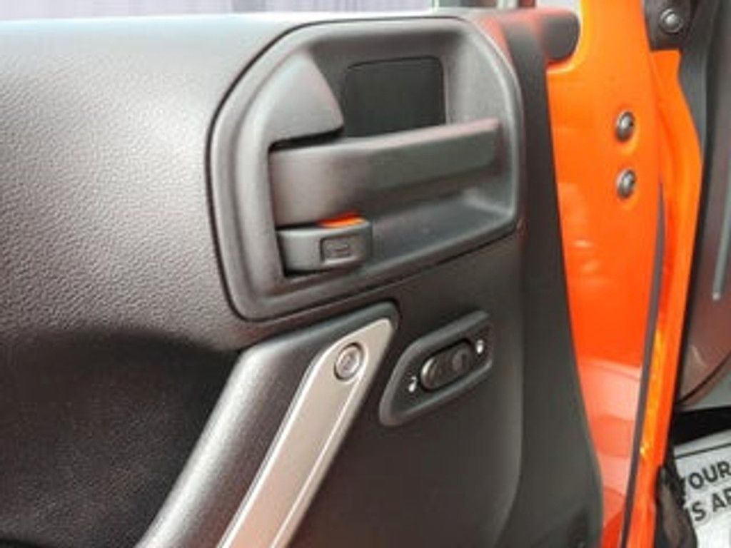 2015 JEEP Wrangler - photo 12