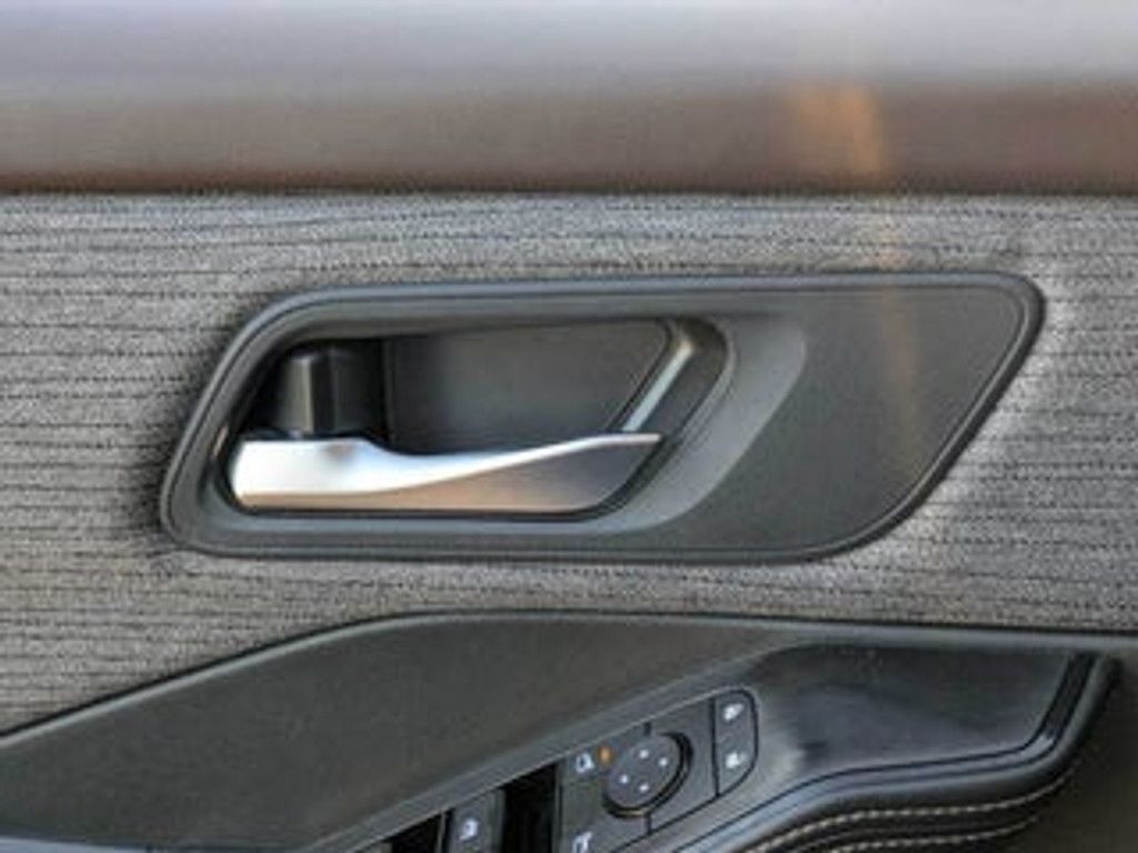 2023 NISSAN Rogue - photo 11