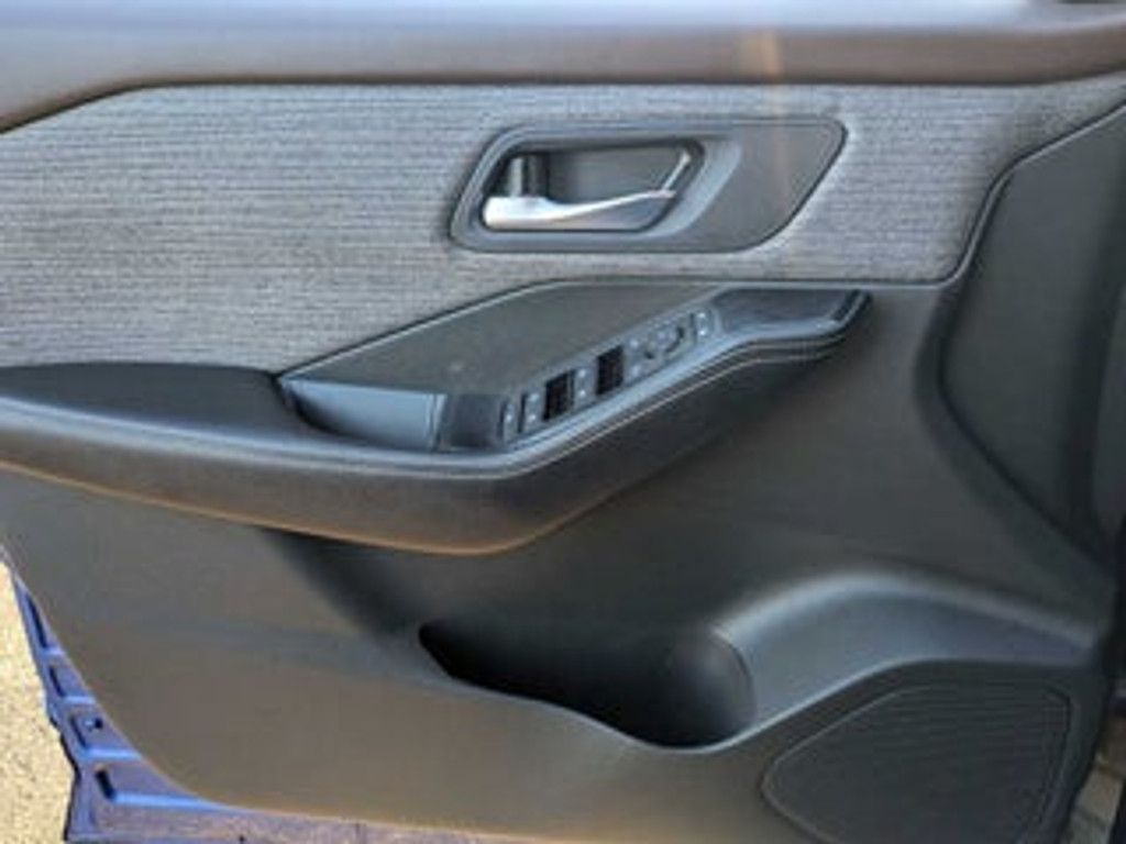 2023 NISSAN Rogue - photo 10