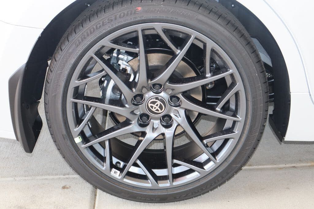 2026 TOYOTA Camry - photo 9