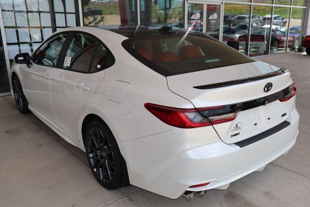 2026 TOYOTA Camry - photo 5