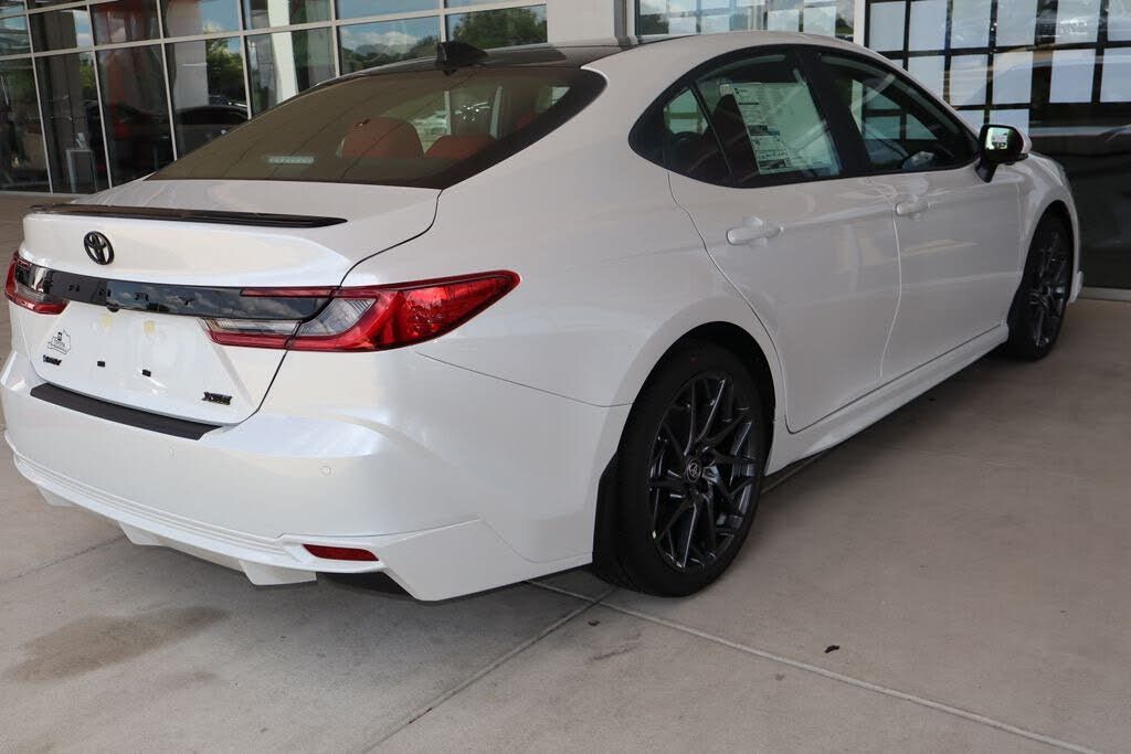2026 TOYOTA Camry - photo 7