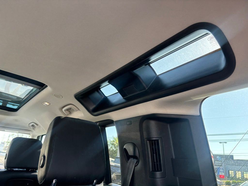 2020 LAND ROVER Defender - photo 13