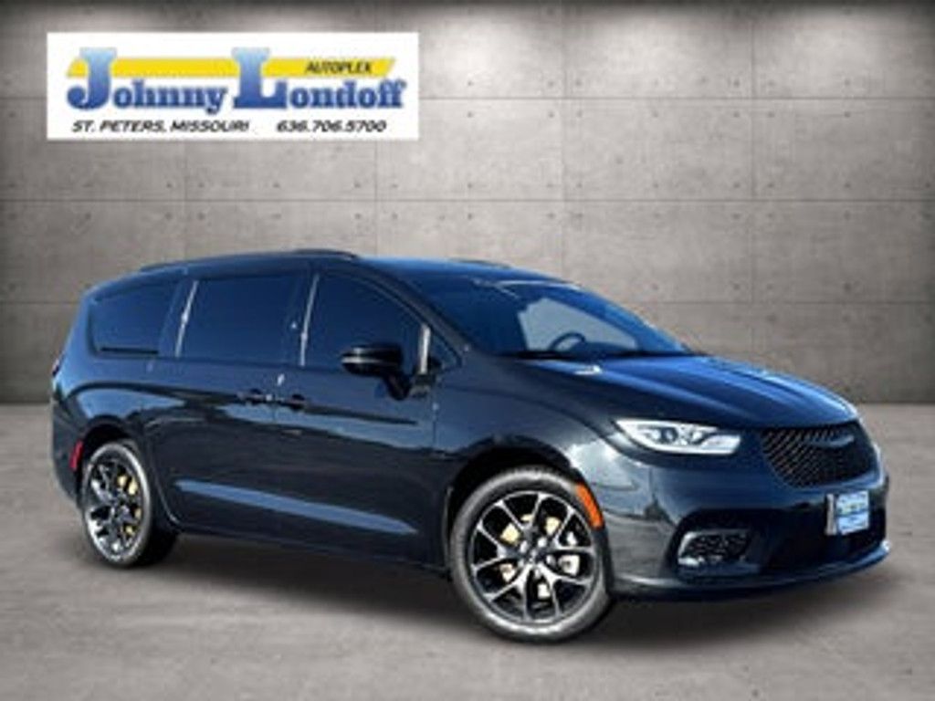 2024 Chrysler Pacifica Touring L