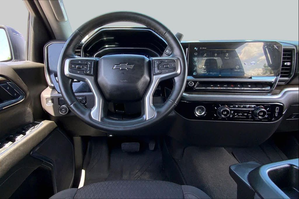 2024 CHEVROLET Silverado - photo 6