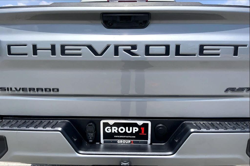 2024 CHEVROLET Silverado - photo 10