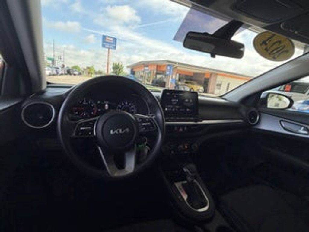 2024 KIA Forte - photo 10