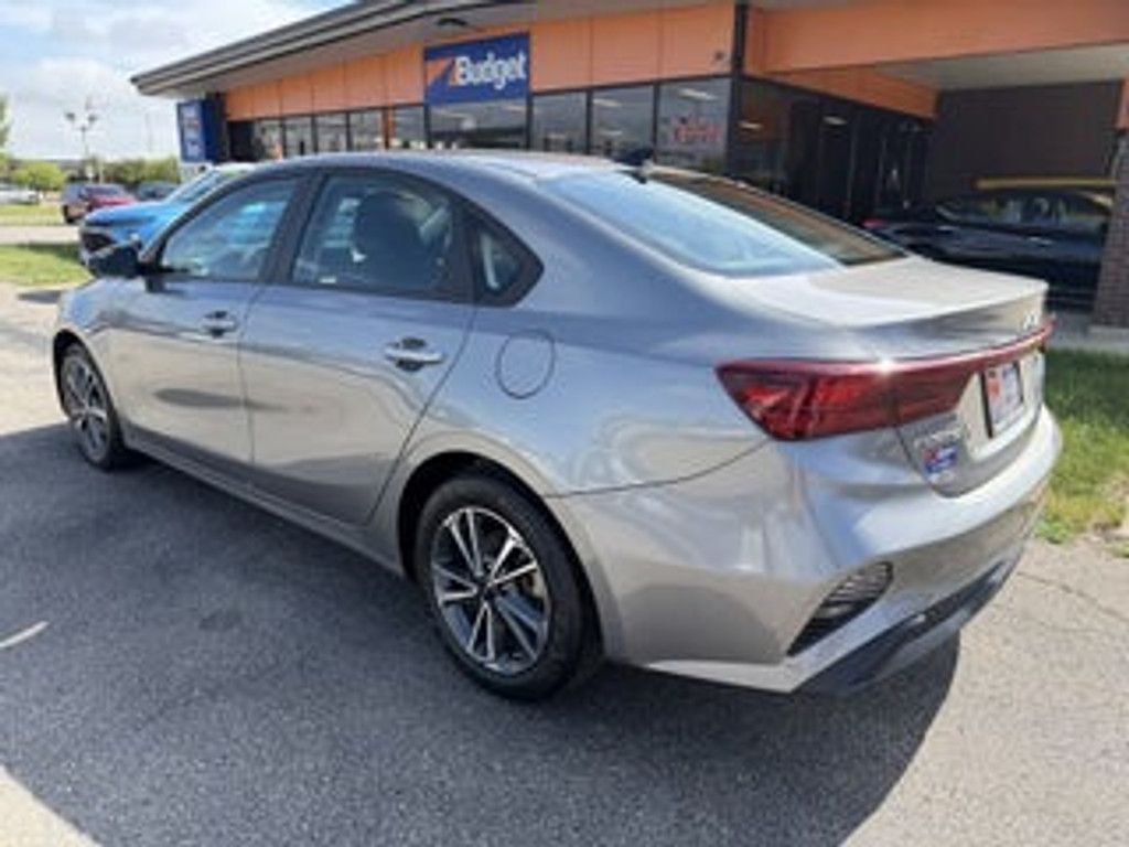 2024 KIA Forte - photo 3